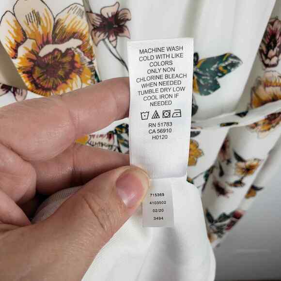 Maurices Women's 4X Wrap Front Flutter Sleeve Sundress Cream Multicolor Floral - Picture 6 of 6